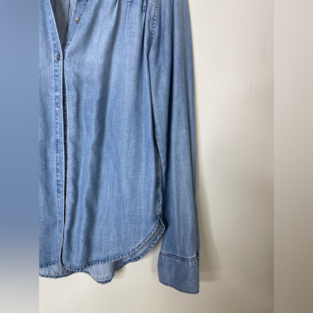 Cloth & Stone NWOT Pleated Denim Chambray Button Down Long Sleeved Shirt Small - Picture 5 of 10